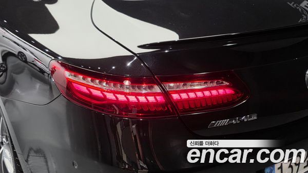 Mercedes-Benz E-Class 2021, фото 9