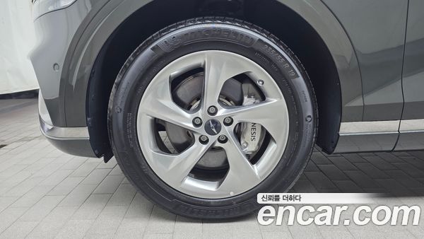 Genesis GV70 2025, фото 4