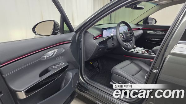 Genesis GV70 2025, фото 12