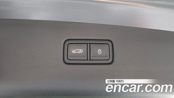 Genesis GV70 2025, фото 22