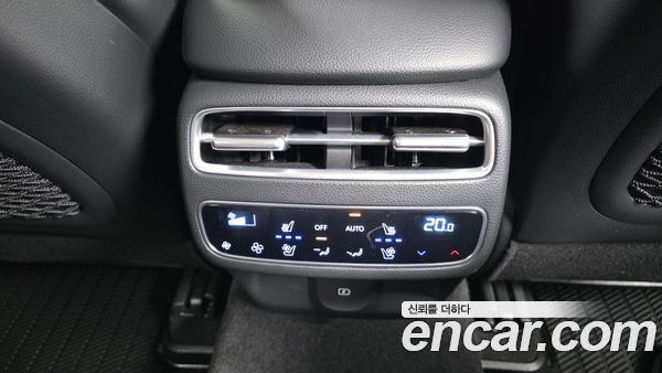 Genesis GV70 2025, фото 29