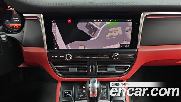 Porsche Macan 2021, фото 17