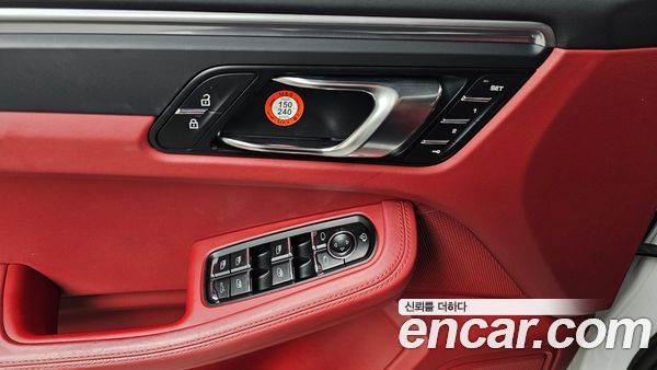 Porsche Macan 2021, фото 26