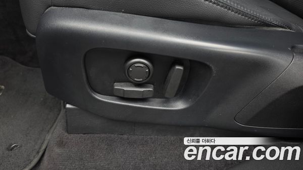 Land Rover Discovery 2020, фото 31