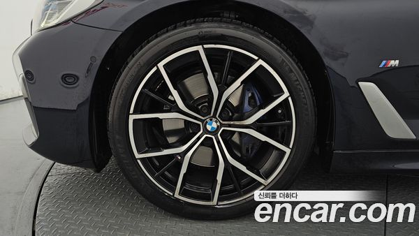 BMW 5 Series 2023, фото 5