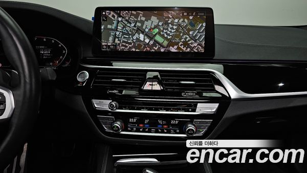BMW 5 Series 2023, фото 20