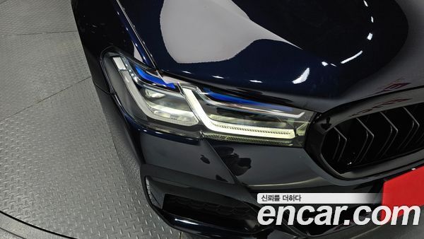 BMW 5 Series 2023, фото 8