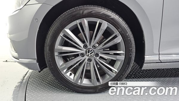 Volkswagen Passat 2022, фото 4