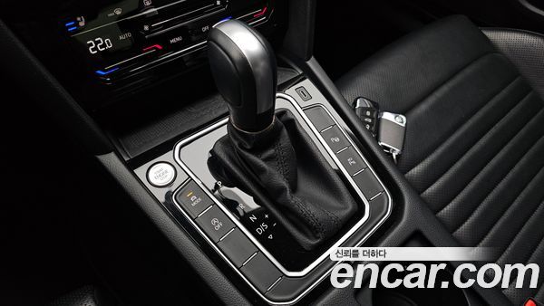 Volkswagen Passat 2022, фото 11