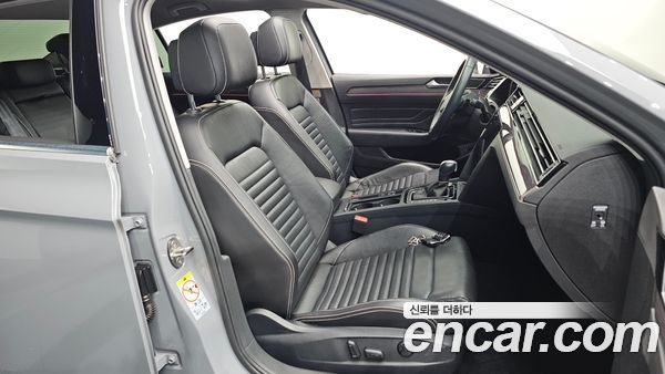 Volkswagen Passat 2022, фото 15