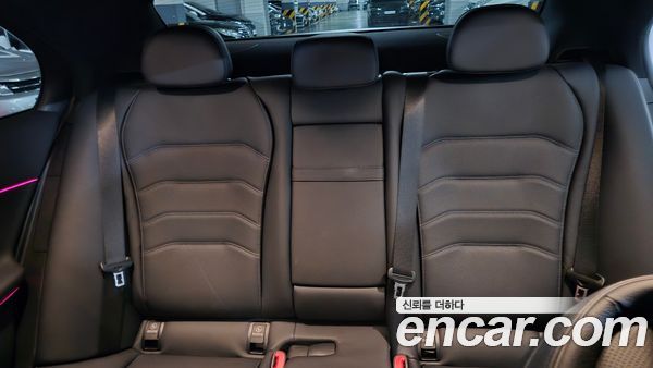Mercedes-Benz E-Class 2024, фото 9