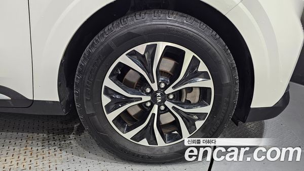 Kia Carnival 2021, фото 5