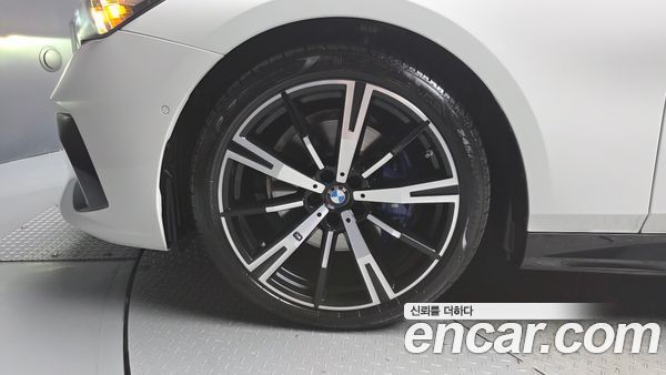 BMW 5 Series 2024, фото 5
