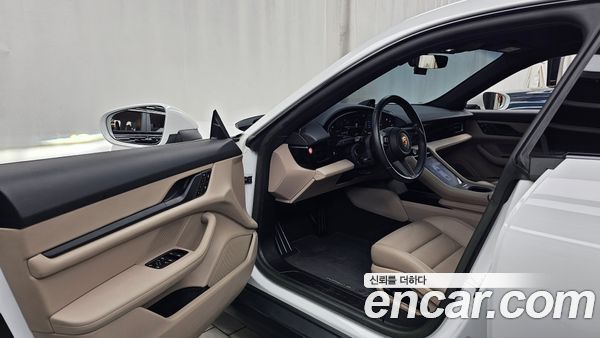 Porsche Taycan 2023, фото 10