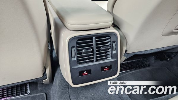 Porsche Taycan 2023, фото 17