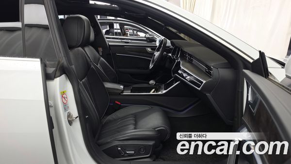 Audi A7 2021, фото 17