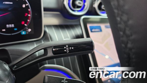 Mercedes-Benz C-Class 2025, фото 12