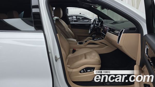 Porsche Cayenne 2021, фото 16