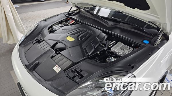 Porsche Cayenne 2020, фото 6