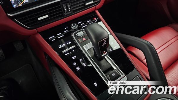 Porsche Cayenne 2020, фото 12