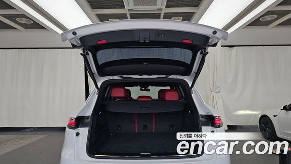 Porsche Cayenne 2020, фото 26