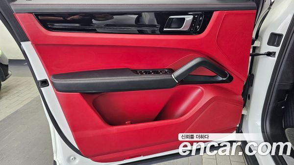 Porsche Cayenne 2020, фото 14