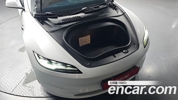 Tesla Model 3 2024, фото 5