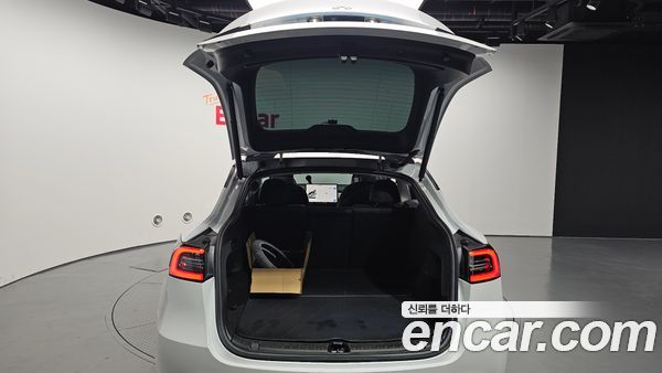 Tesla Model Y 2021, фото 25
