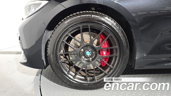 BMW 3 Series 2021, фото 4