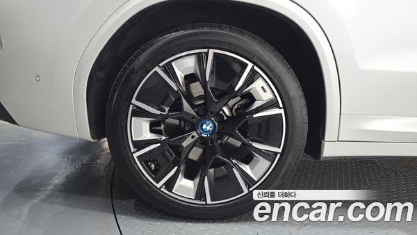 BMW iX3 2023, фото 4