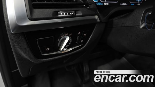 BMW iX3 2023, фото 25