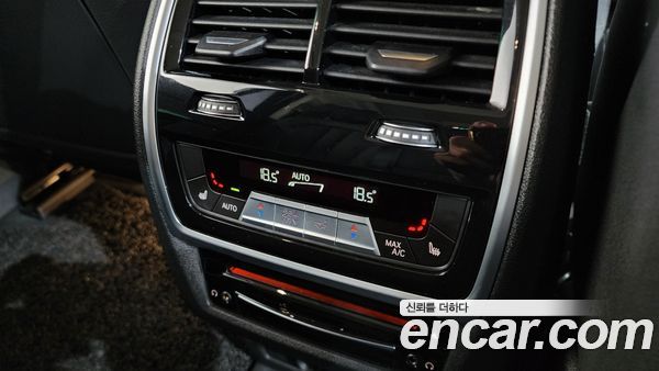BMW X7 2020, фото 18
