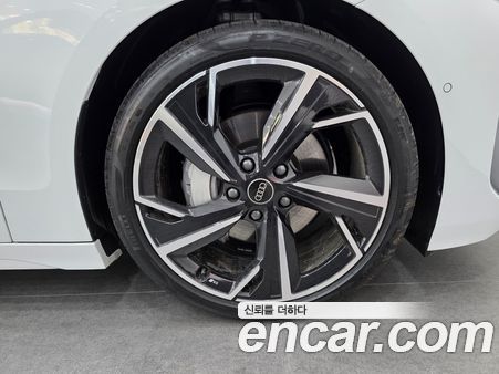 Audi A6 e-Tron 2025, фото 5