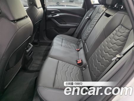 Audi A6 e-Tron 2025, фото 10