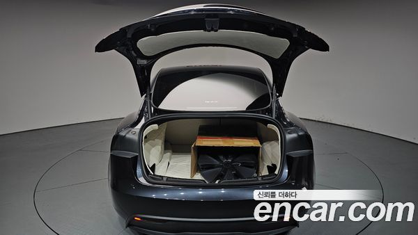 Tesla Model 3 2025, фото 25