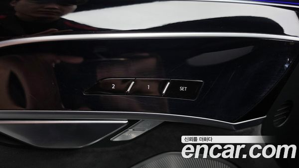 Audi A8 2020, фото 30
