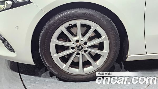 Mercedes-Benz A-Class 2020, фото 5