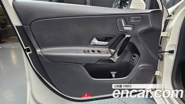 Mercedes-Benz A-Class 2020, фото 14
