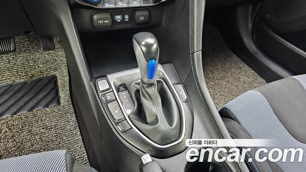 Hyundai Veloster 2020, фото 12