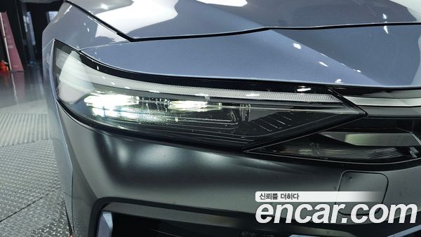 Hyundai Elantra 2025, фото 8