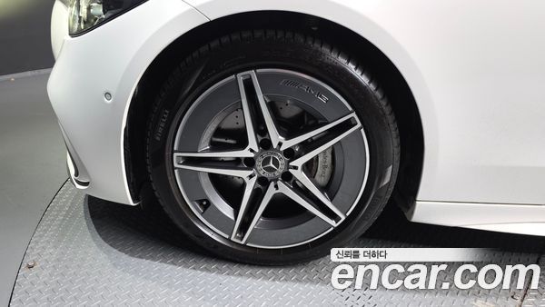 Mercedes-Benz C-Class 2025, фото 5