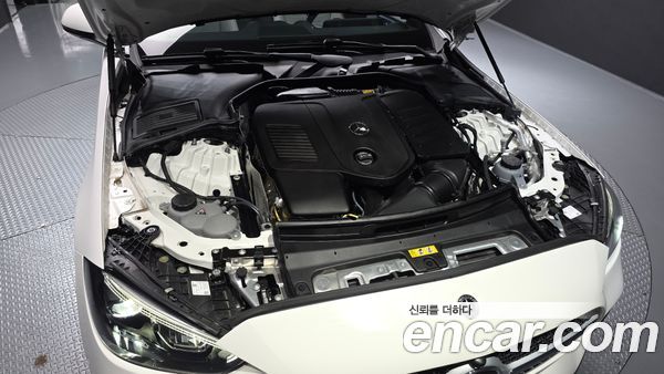 Mercedes-Benz C-Class 2025, фото 6