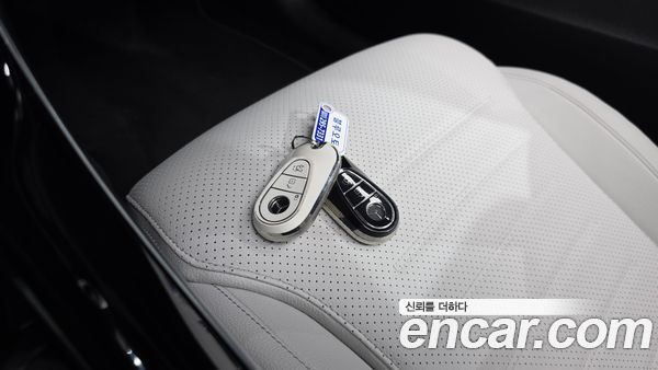 Mercedes-Benz C-Class 2025, фото 18