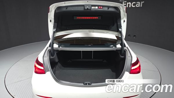 Mercedes-Benz C-Class 2025, фото 20