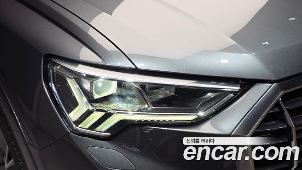 Audi Q3 2023, фото 8