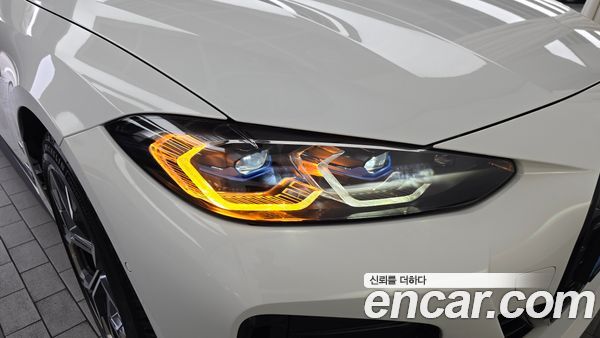 BMW i4 2024, фото 8