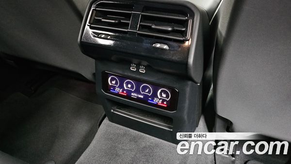 BMW 5 Series 2024, фото 30