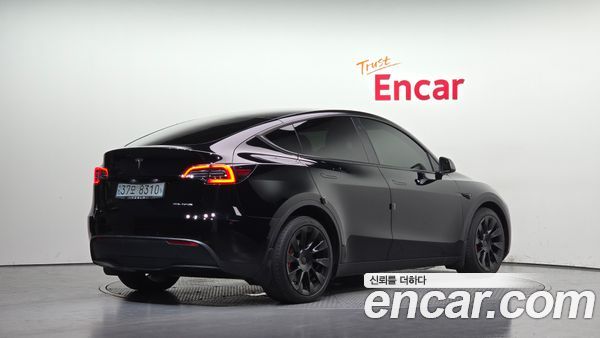 Tesla Model Y 2022, фото 2