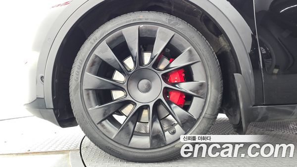 Tesla Model Y 2022, фото 5