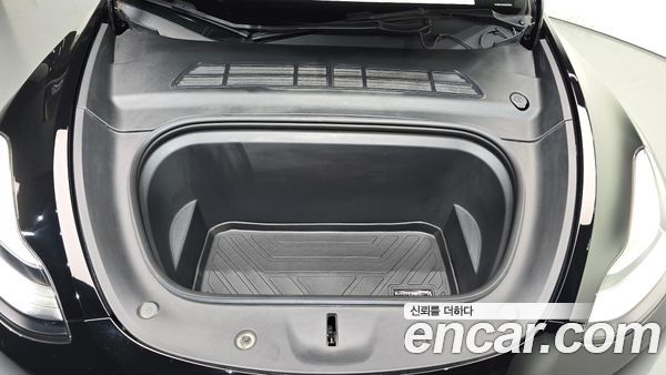 Tesla Model Y 2022, фото 6